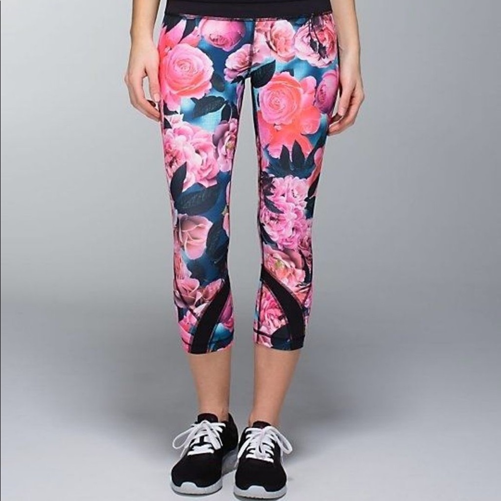 Lululemon Run Inspire Legging Size 4 Floral Print